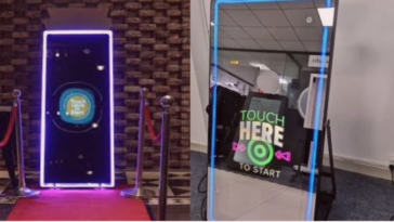 Mirror booth Dubai setup at a luxury event venue